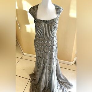 ELEGANT FULL LENGTH GOWN; Gray/Silver, Sequins, Formal, Size 12